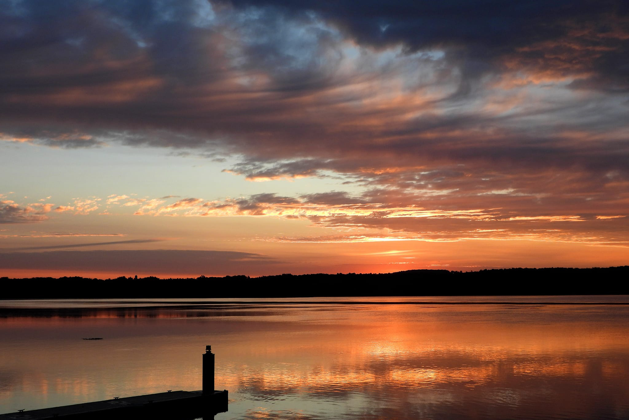 Sunrise Over the Hudson - Lori Zmiyarch-Schaefer